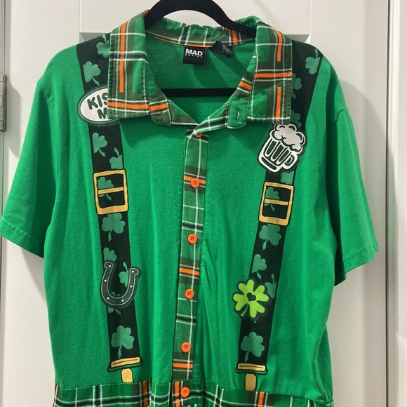 St. Patrick's Day Medium adult romper Short Romper kiss me large Mad Engine - Picture 2 of 13